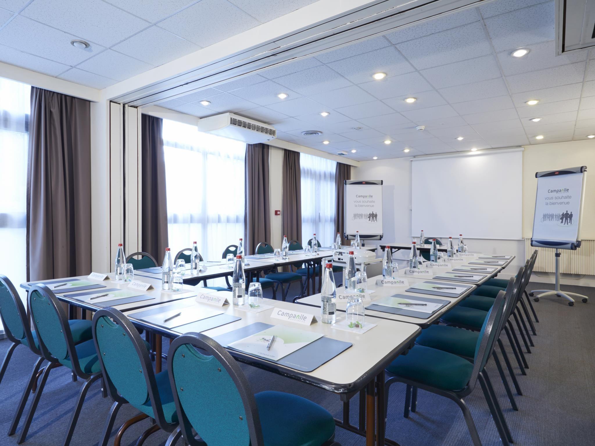 Campanile Argenteuil Hotel Bagian luar foto
