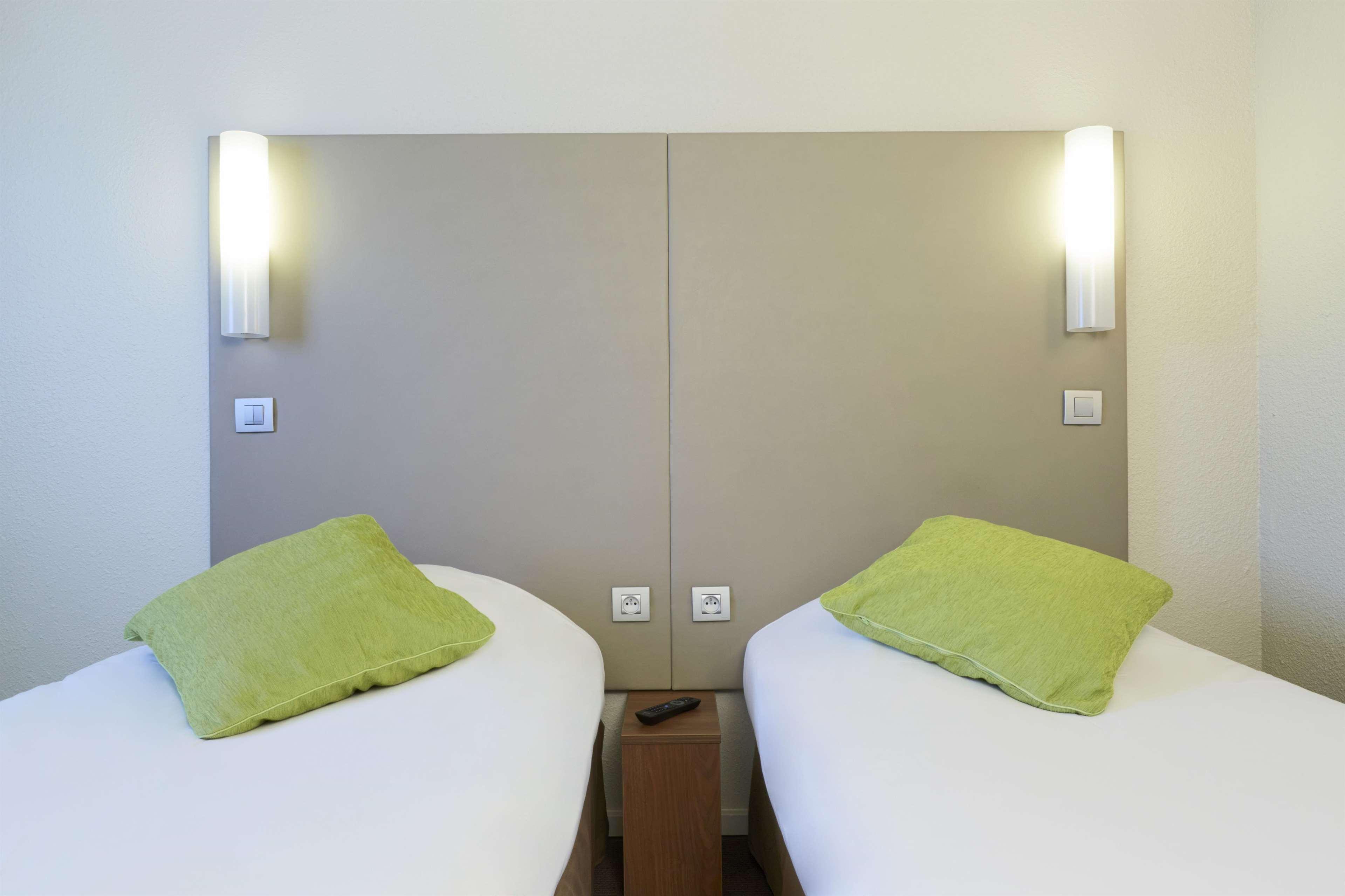 Campanile Argenteuil Hotel Bagian luar foto