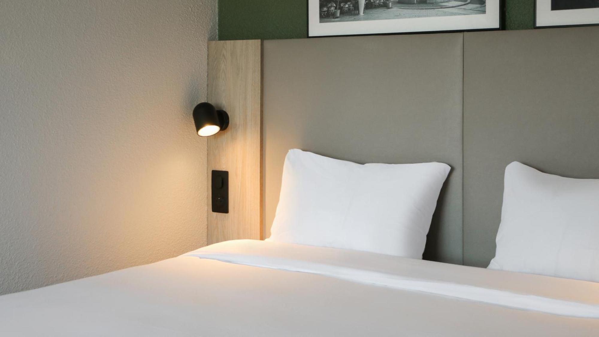 Campanile Argenteuil Hotel Bagian luar foto