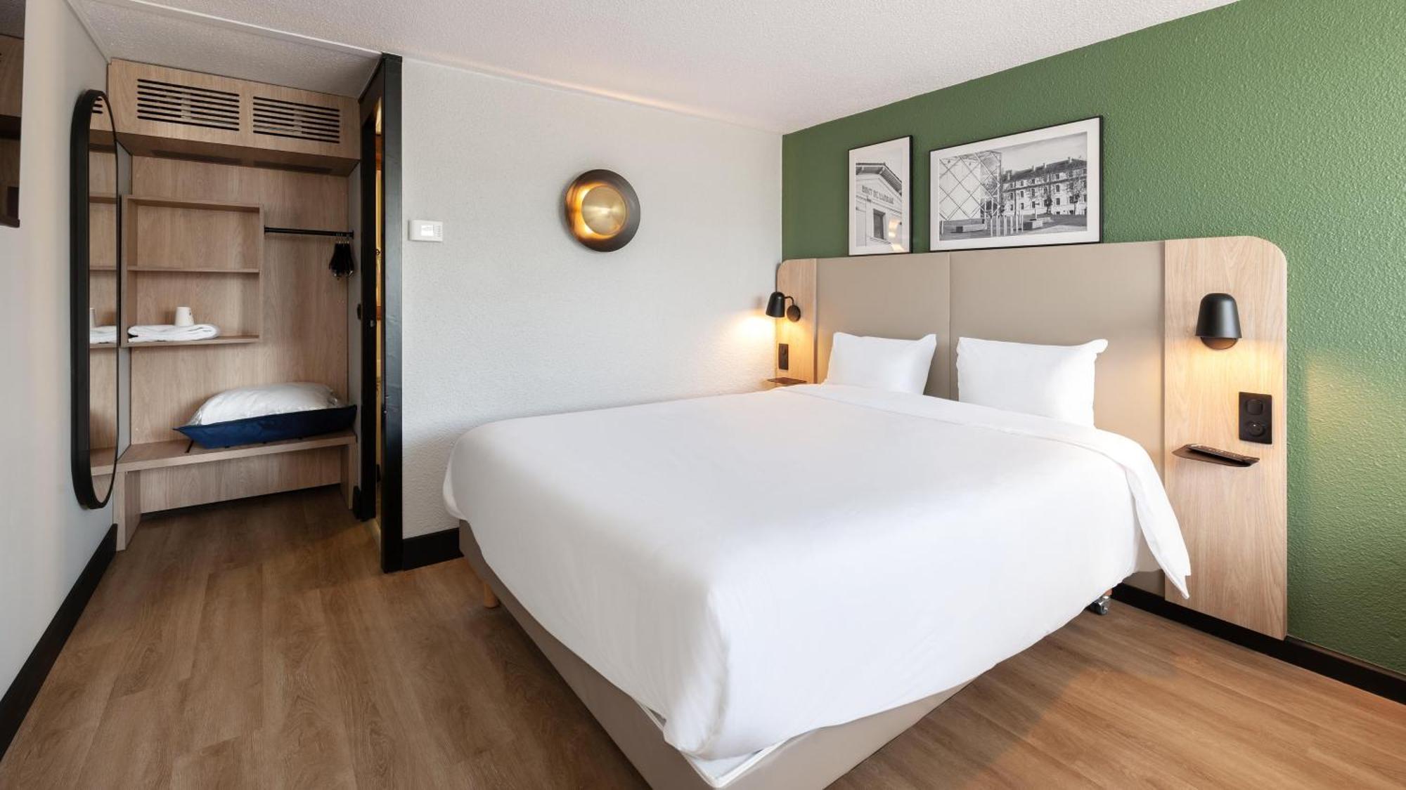 Campanile Argenteuil Hotel Bagian luar foto